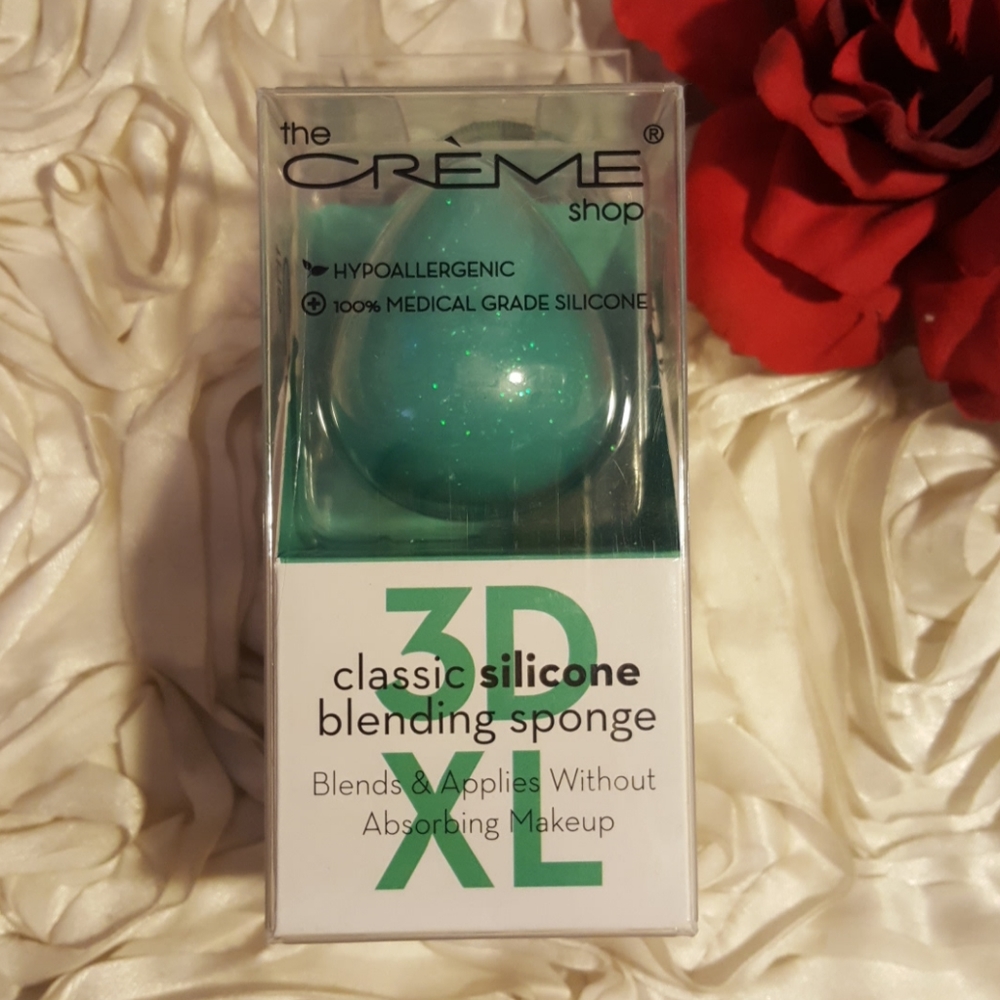 Creme Shop Silicone Blending Sponge Blue